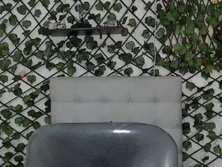 rouss-0's Live Sex Cam Show