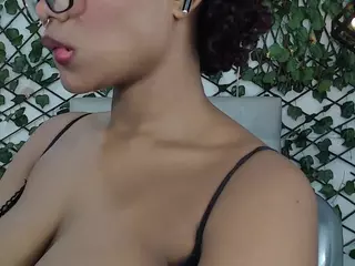 rouss-0's Live Sex Cam Show