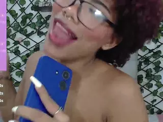 rouss-0's Live Sex Cam Show