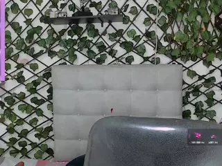 rouss-0's Live Sex Cam Show