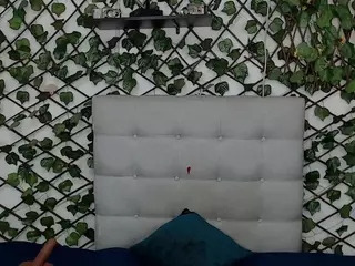 rouss-0's Live Sex Cam Show