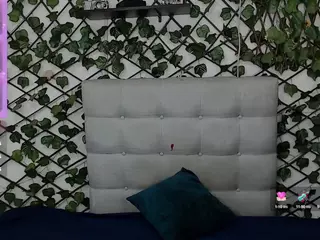 rouss-0's Live Sex Cam Show