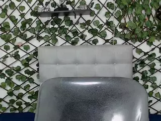 rouss-0's Live Sex Cam Show