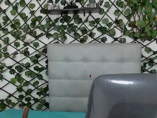 rouss-0's Live Sex Cam Show