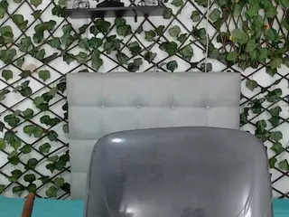 rouss-0's Live Sex Cam Show