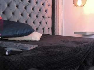 anya-belth Live Webcam on CamSoda