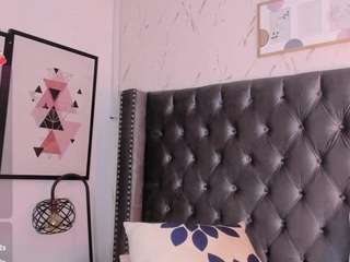 anya-belth Live Webcam on CamSoda