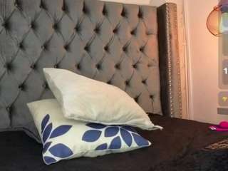 anya-belth live cam profile