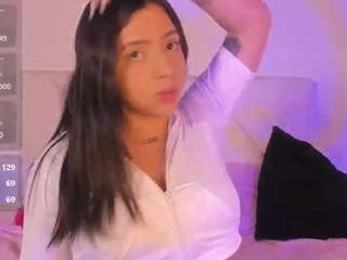 hd  curvy  big tits...