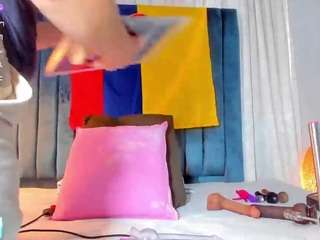 karlaliones99 webcam model