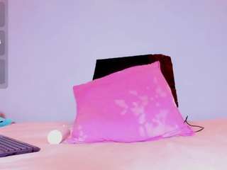 karlaliones99 webcam