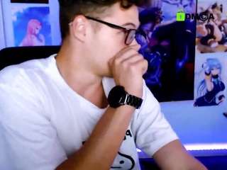 lucas-long Live Webcam on CamSoda