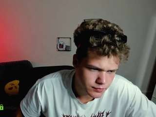 lucas-long Live Webcam on CamSoda