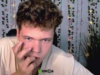 hd  blue eyes  cock rating...