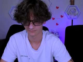  lucas-long chat room