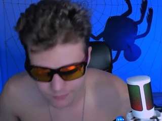 lucas-long chat room