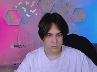  lucas-long chat room