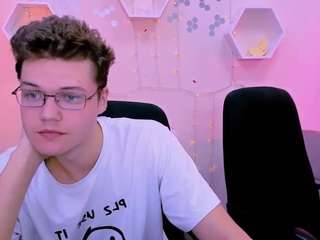 lucas-long webcam model