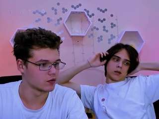  lucas-long chat room