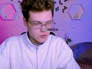  lucas-long chat room