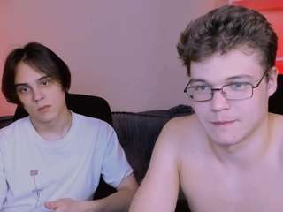  lucas-long chat room