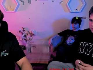 lucas-long Live Webcam on {site_name}