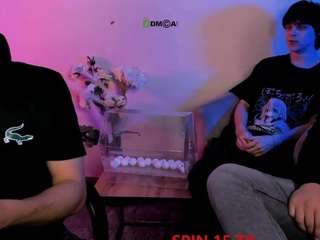 lucas-long Live Webcam on {site_name}