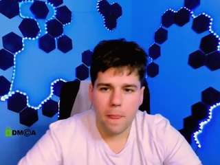 lucas-long's CamSoda show and profile