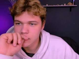  lucas-long chat room