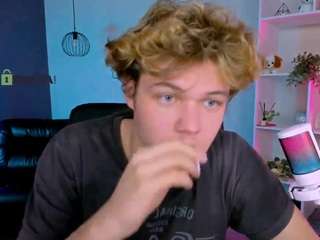 lucas-long webcam model