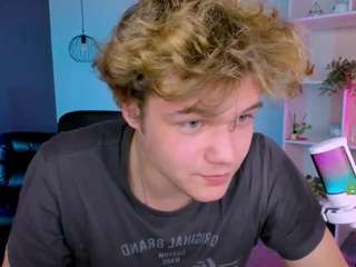 lucas-long webcam model