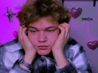 lucas-long, male webcam model,  years old, on live webcam