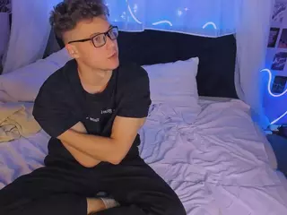 lucas-long's Live Sex Cam Show