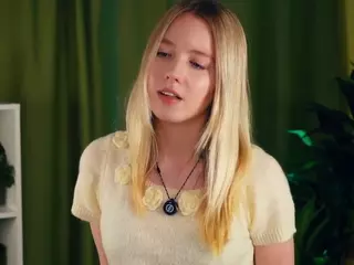 Maxine's Live Sex Cam Show