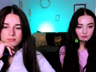 niki-miki's Live Sex Cam Show