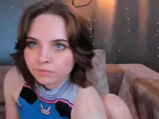 RowenaHathaway's Live Sex Cam Show