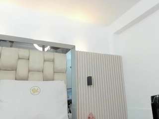 ikia-lopezz webcam model