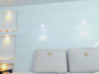 ikia-lopezz webcam model