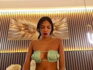 Ikia-Lopezz live cam preview
