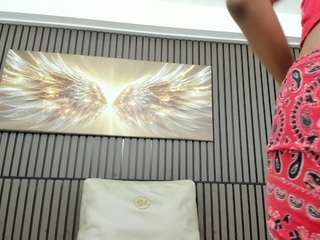 Ikia-Lopezz live cam preview