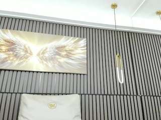 Ikia-Lopezz live cam preview