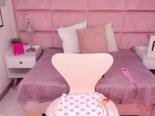 janah-myers Live Webcam on CamSoda