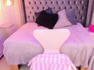 janah-myers Live Webcam on CamSoda