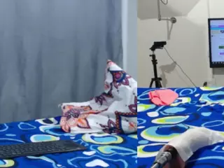 mirelli-g's Live Sex Cam Show