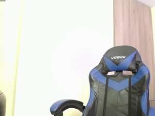 moniquelamour webcam model