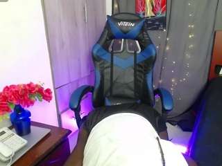 moniquelamour Live Webcam on CamSoda