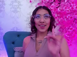 Oliv-Jones's Live Sex Cam Show