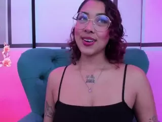 Oliv-Jones's Live Sex Cam Show