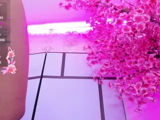 Oliv-Jones's Live Sex Cam Show