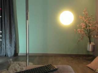 blue-sixx's CamSoda show and profile